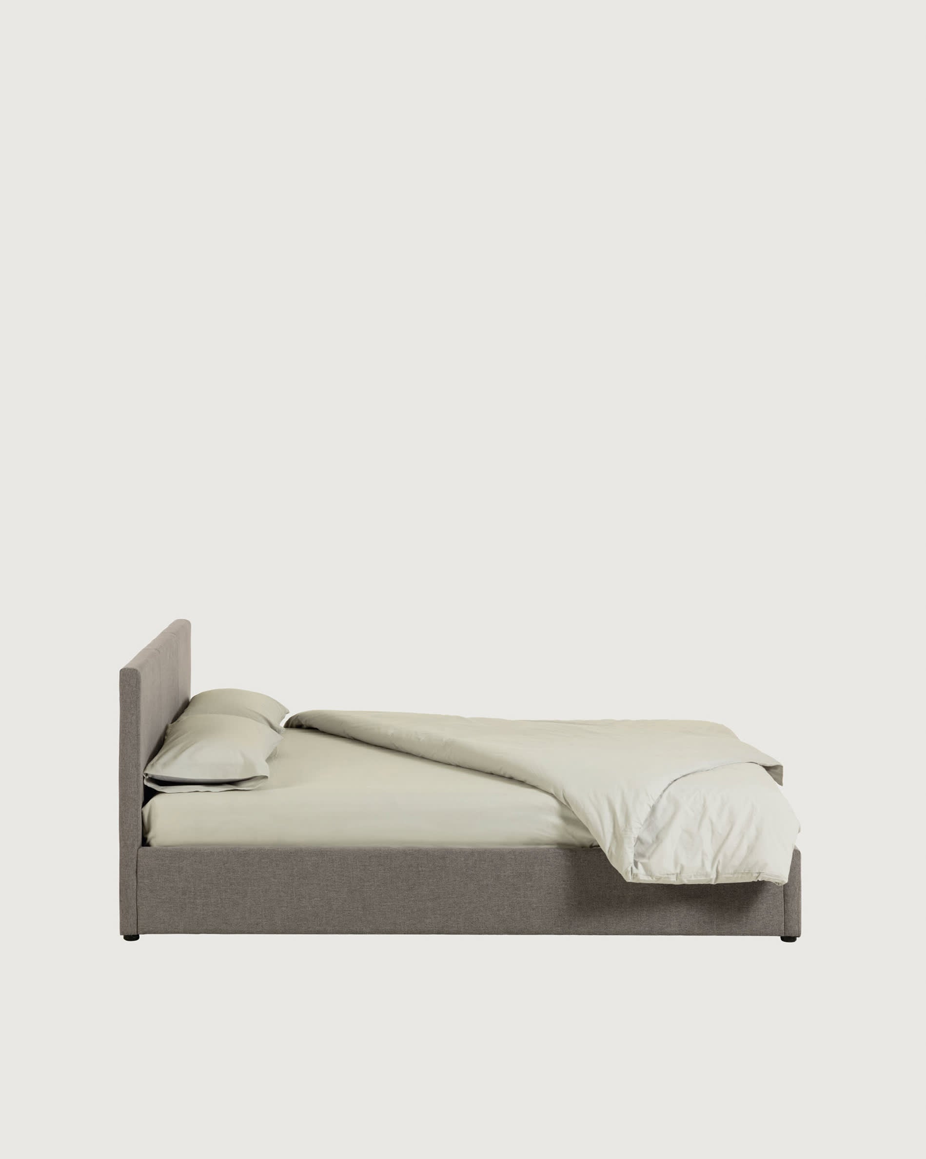 Elegantes Nahiri Bett in Grau mit integriertem Stauraum, passend für 150x200 cm Matratzen, ideal für zeitgemässe Schlafzimmer.
