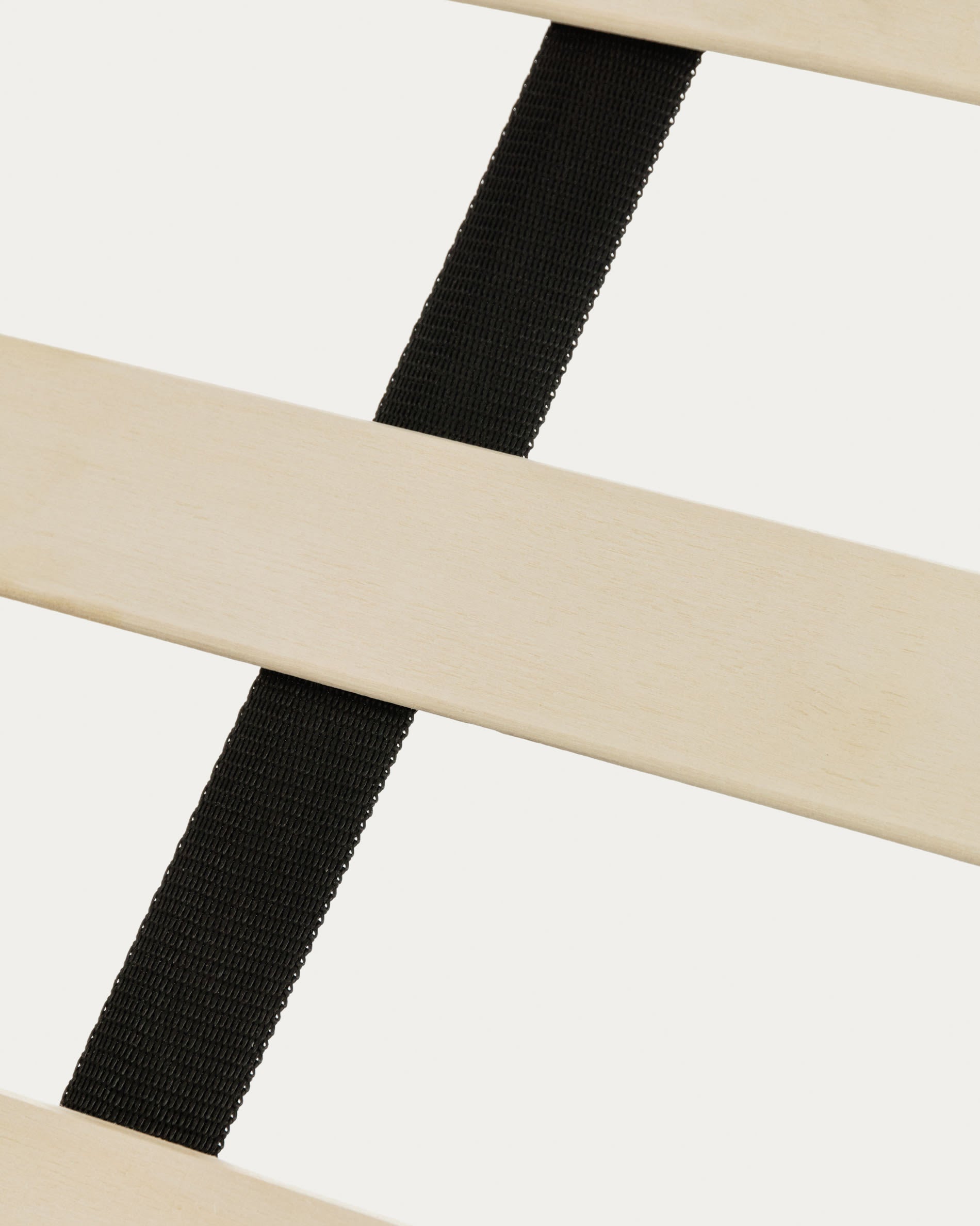 Modernes Nahiri Bett in Grau mit praktischem Stauraum für 150x200 cm Matratzen – die perfekte Lösung für stilvolle Schlafzimmer.