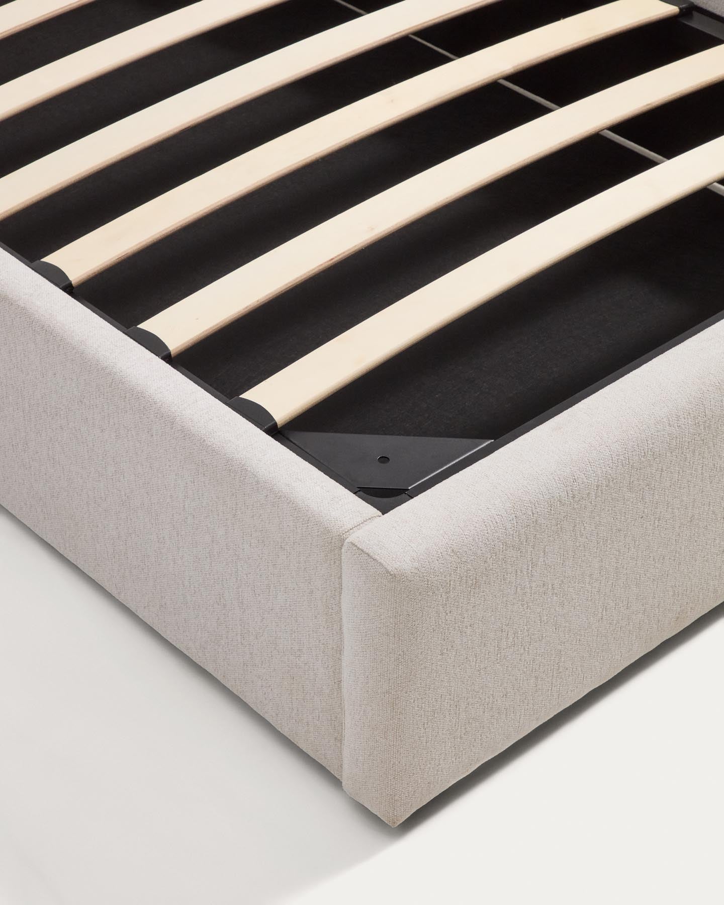 Bett mit klappbarem Bettkasten Darnela in écrufarbener Chenille für Matratzen 90 x 200 cm in Beige präsentiert im Onlineshop von KAQTU Design AG. Bett ist von Kave Home