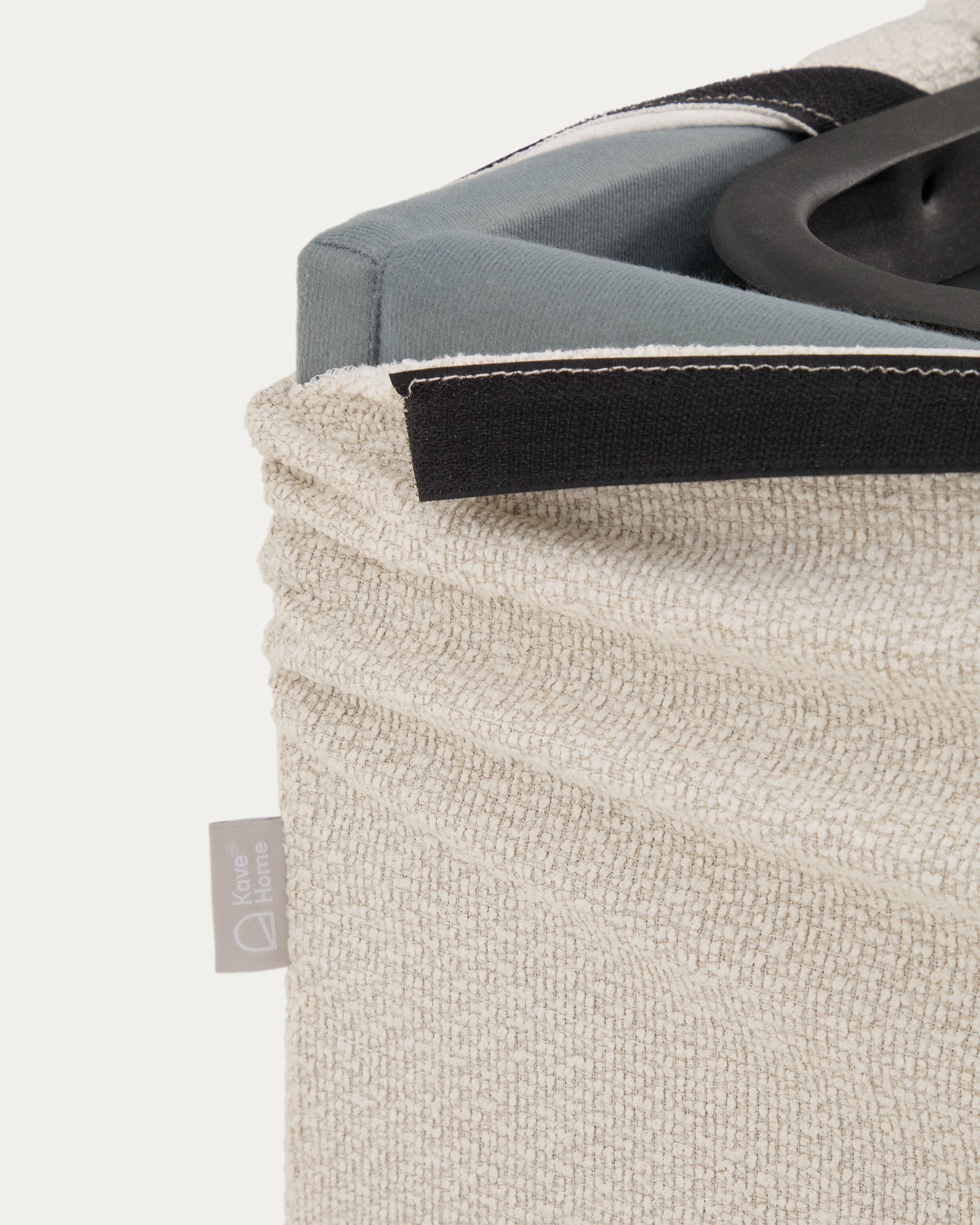 Abziehbares, aufklappbares Bett mit Stauraum Nelzi für Matratzengröße 90 x 200 cm in ecrufarbener Chenille, 100 % FSC in Ecru präsentiert im Onlineshop von KAQTU Design AG. Bett ist von Kave Home