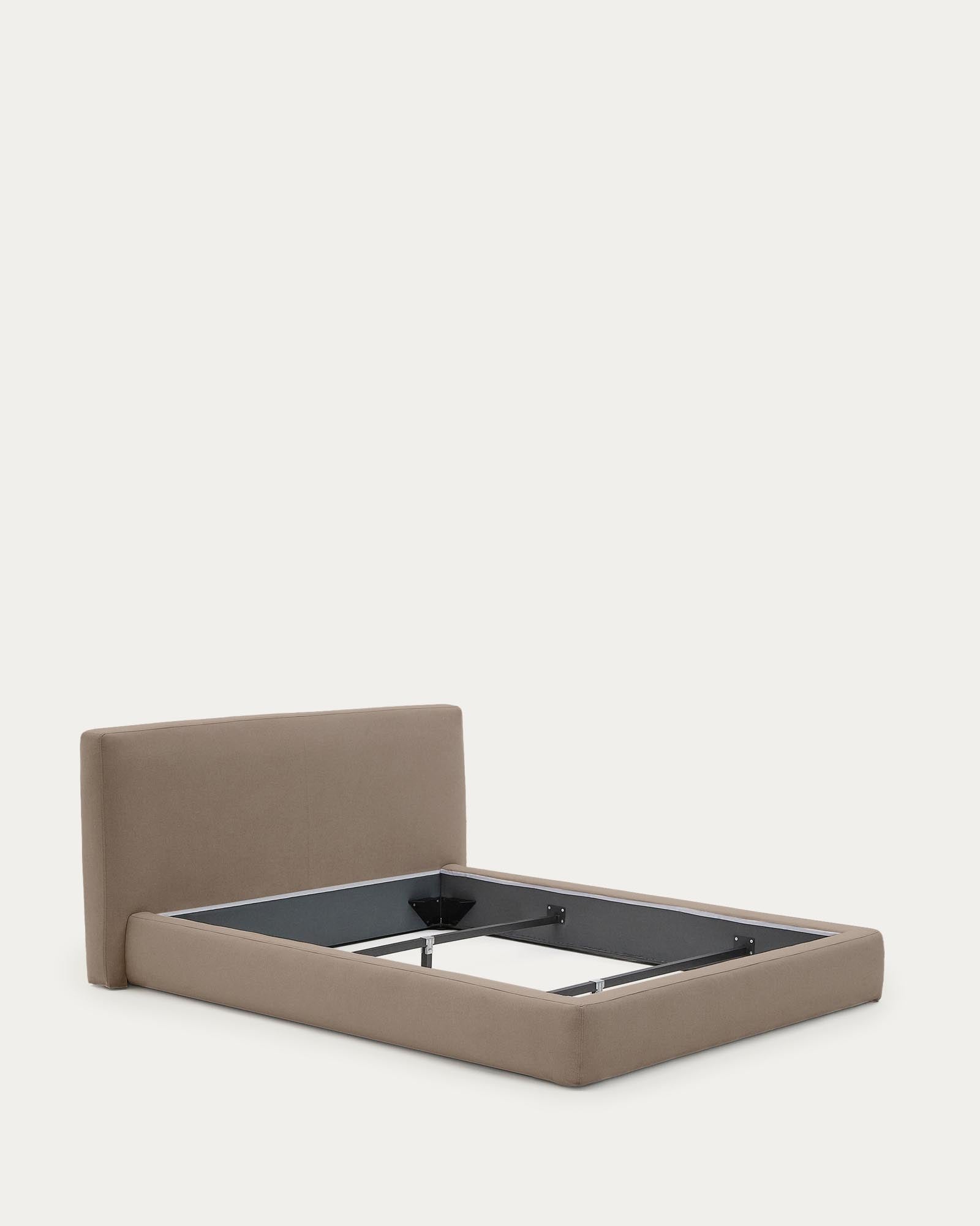 Modernes abziehbares Bett Blok in elegantem Braun, passend für Matratzengröße 180 x 200 cm, umweltfreundlich mit FSC Mix Credit.
