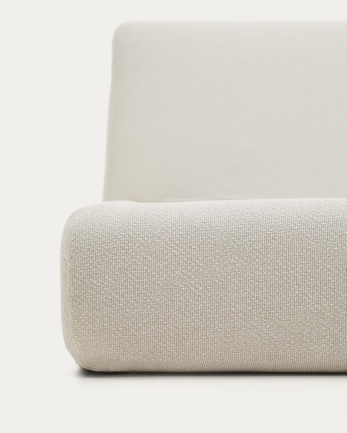 Abziehbares Bett Martina mit ecrufarbener Chenille für Matratzengrösse 90 x 200 cm FSC Mix Credit in Ecru präsentiert im Onlineshop von KAQTU Design AG. Bett ist von Kave Home