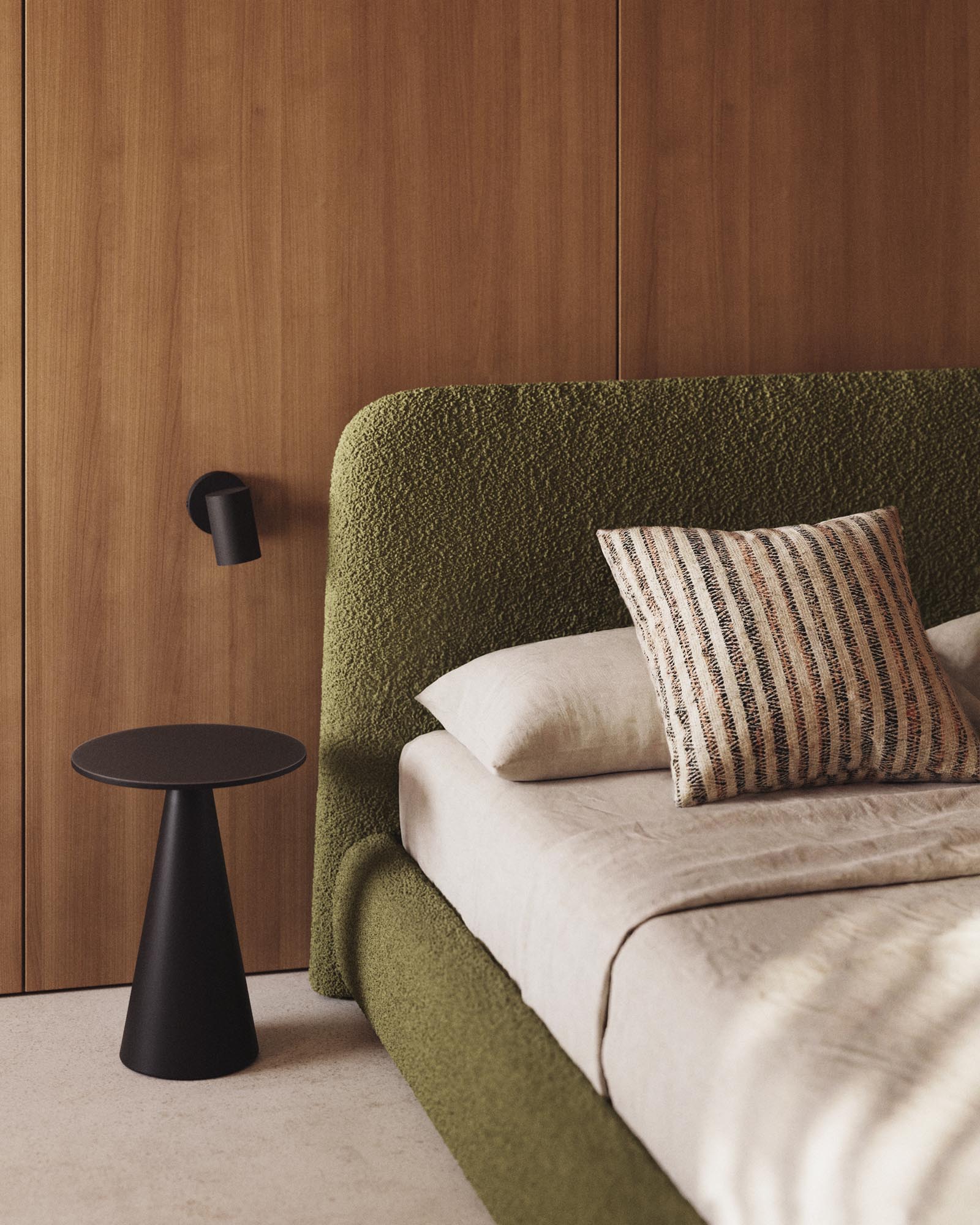 Elegantes abziehbares Bett Martina in Dunkelgrün mit Lammfellimitat, ideal für Matratzengröße 160 x 200 cm, von Kave Home.