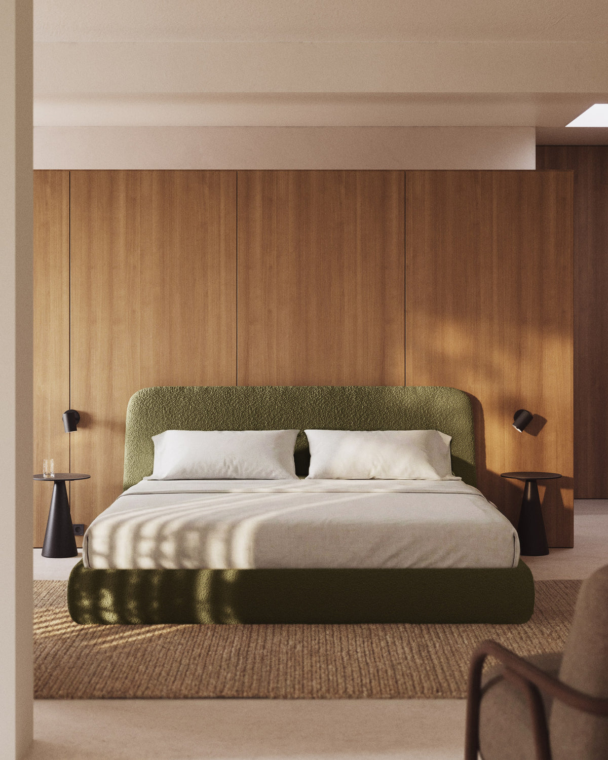 Abziehbares Bett Martina mit dunkelgrünem Lammfellimitat für Matratzengrösse 180 x 200 cm, FSC Mix Credit in Dunkelgrün präsentiert im Onlineshop von KAQTU Design AG. Bett ist von Kave Home