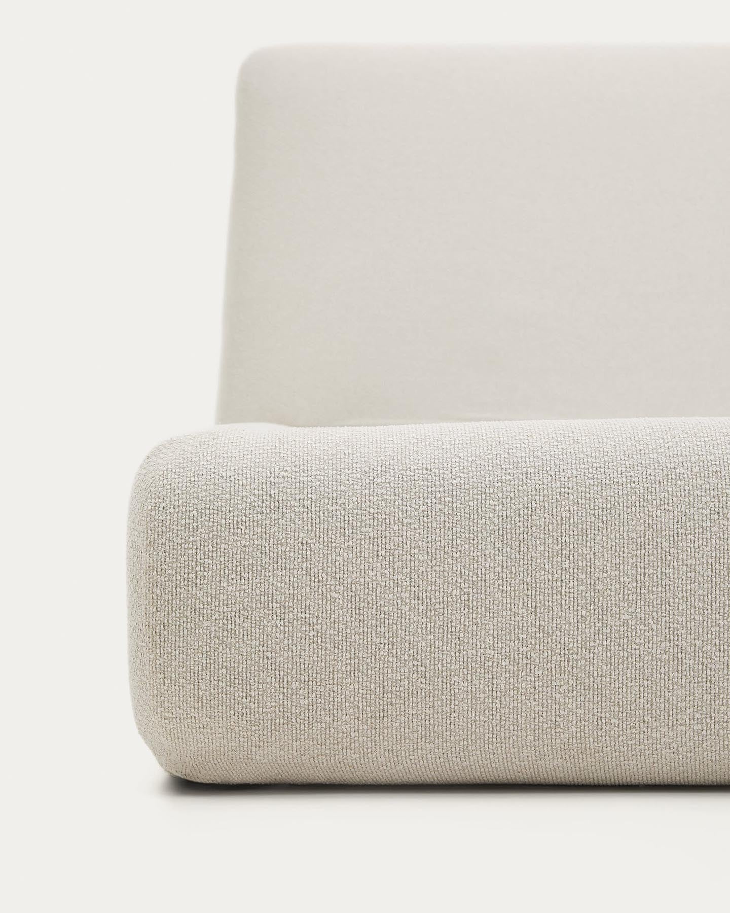 Erleben Sie das abziehbare Bett Martina von Kave Home in edler ecrufarbener Chenille. Ideal für 180 x 200 cm Matratzen, vereint es Stil und Komfort.