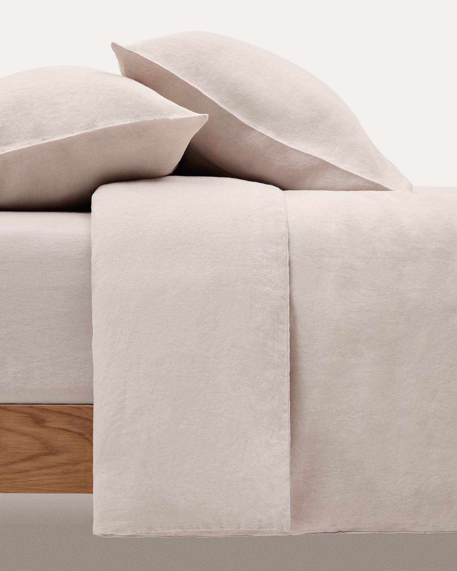 Hochwertiges Spannbettlaken Simmel in Grau, aus Baumwolle und Leinen, für 90 cm Betten. Ideal für Komfort und stilvolles Schlafen.