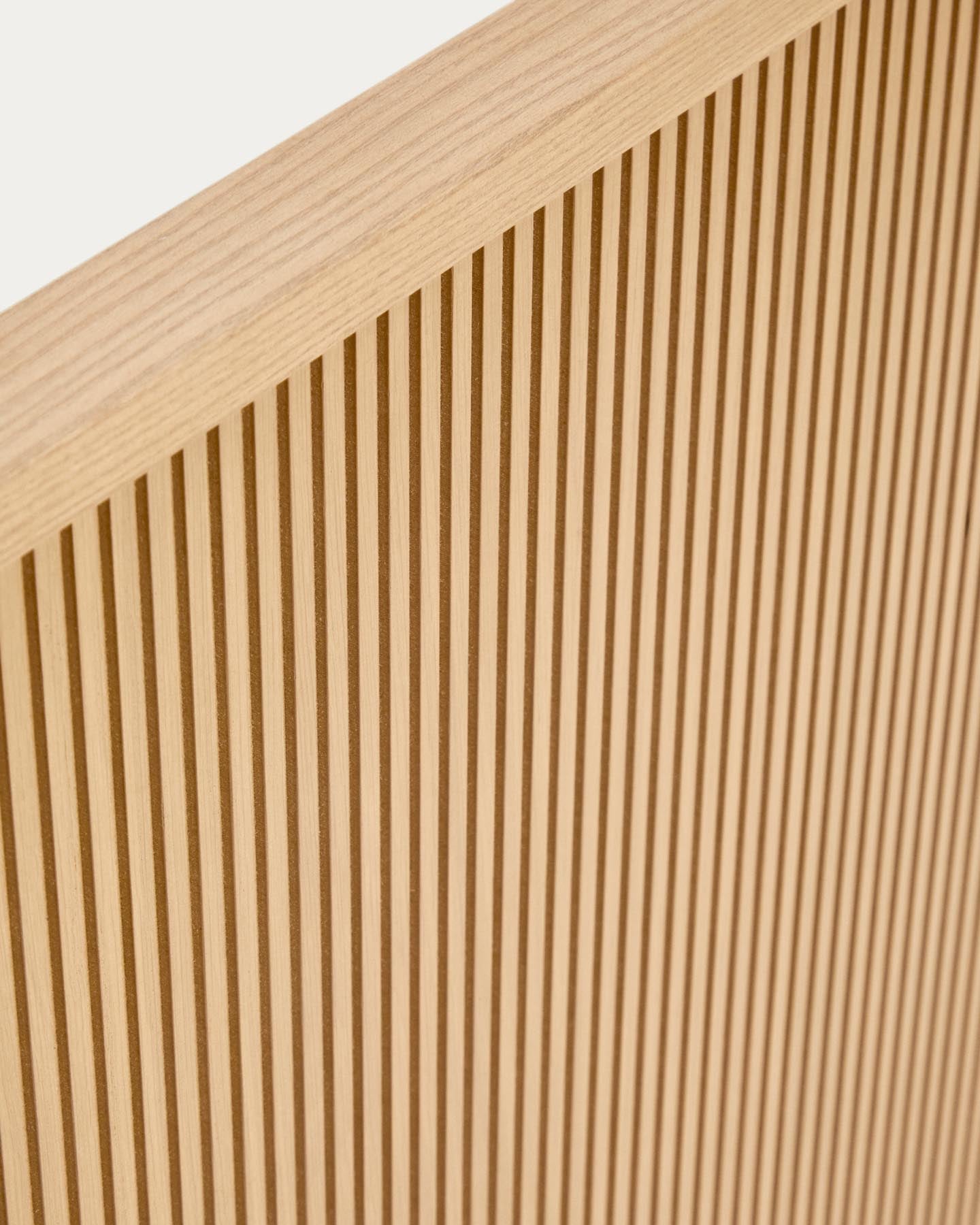 Bettkopfteil Helvine aus Eichenfurnier für Betten bis zu 90 cm, FSC 100 % in Natur präsentiert im Onlineshop von KAQTU Design AG. Kopfteile ist von Kave Home