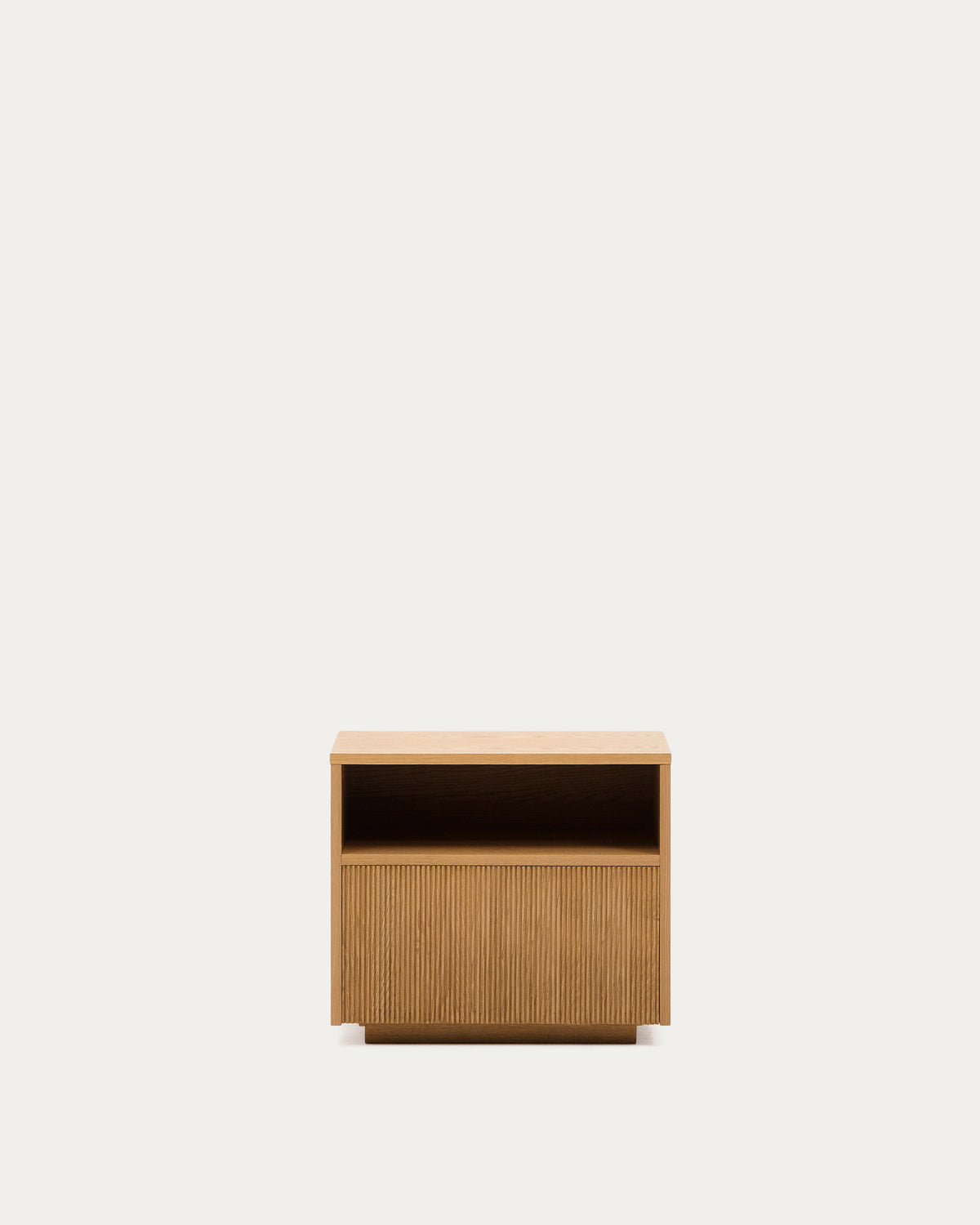 Nachttisch Helvine 1 Schublade aus Eichenfurnier 60 x 52 cm FSC 100% in Natur präsentiert im Onlineshop von KAQTU Design AG. Nachttisch ist von Kave Home
