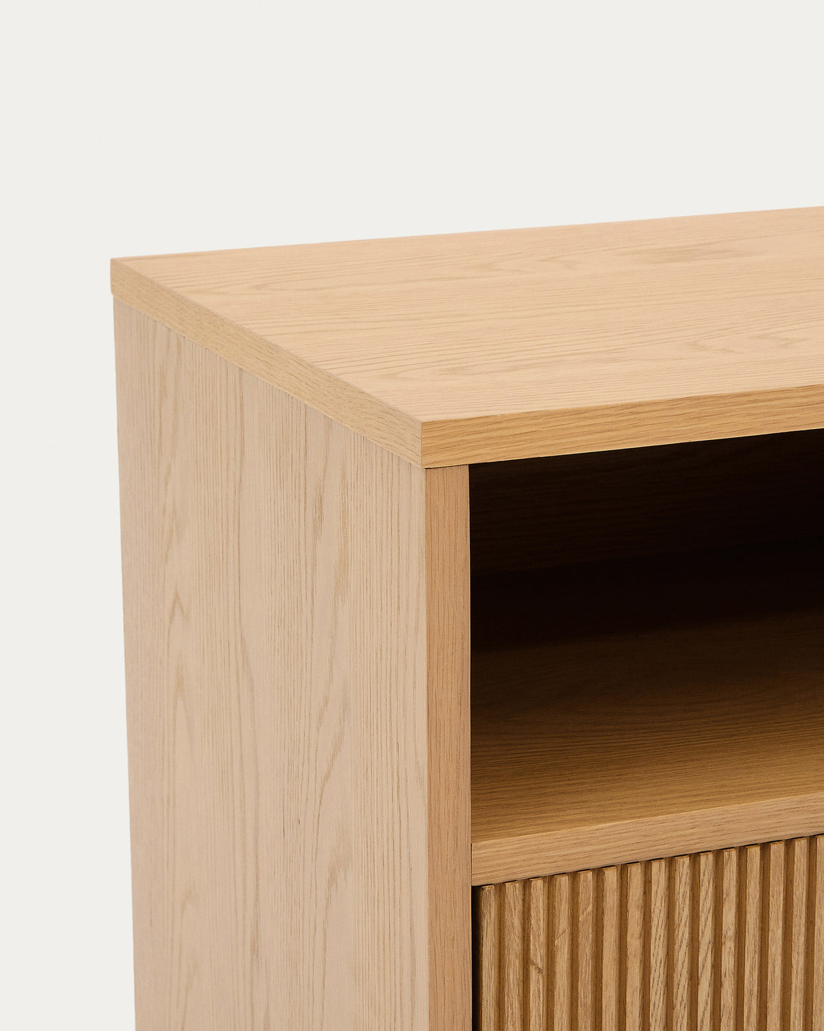 Nachttisch Helvine 1 Schublade aus Eichenfurnier 60 x 52 cm FSC 100% in Natur präsentiert im Onlineshop von KAQTU Design AG. Nachttisch ist von Kave Home