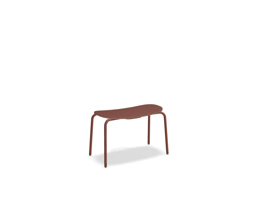 New School Lounge N3NL01 - Fußhocker aus Sperrholz in Ziegelrot präsentiert im Onlineshop von KAQTU Design AG. Hocker ist von Mdd