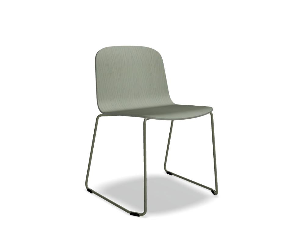 Nud ND1P28 - Stuhl aus Sperrholz mit Kufenfuß in Grün präsentiert im Onlineshop von KAQTU Design AG. Stuhl ist von Mdd