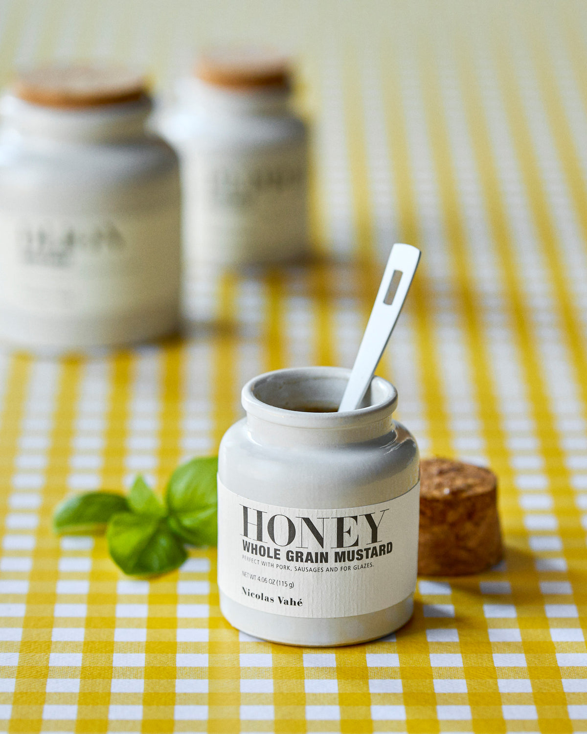Honig, Vollkornsenf in Weiß präsentiert im Onlineshop von KAQTU Design AG. Lebensmittel ist von Nicolas Vahé
