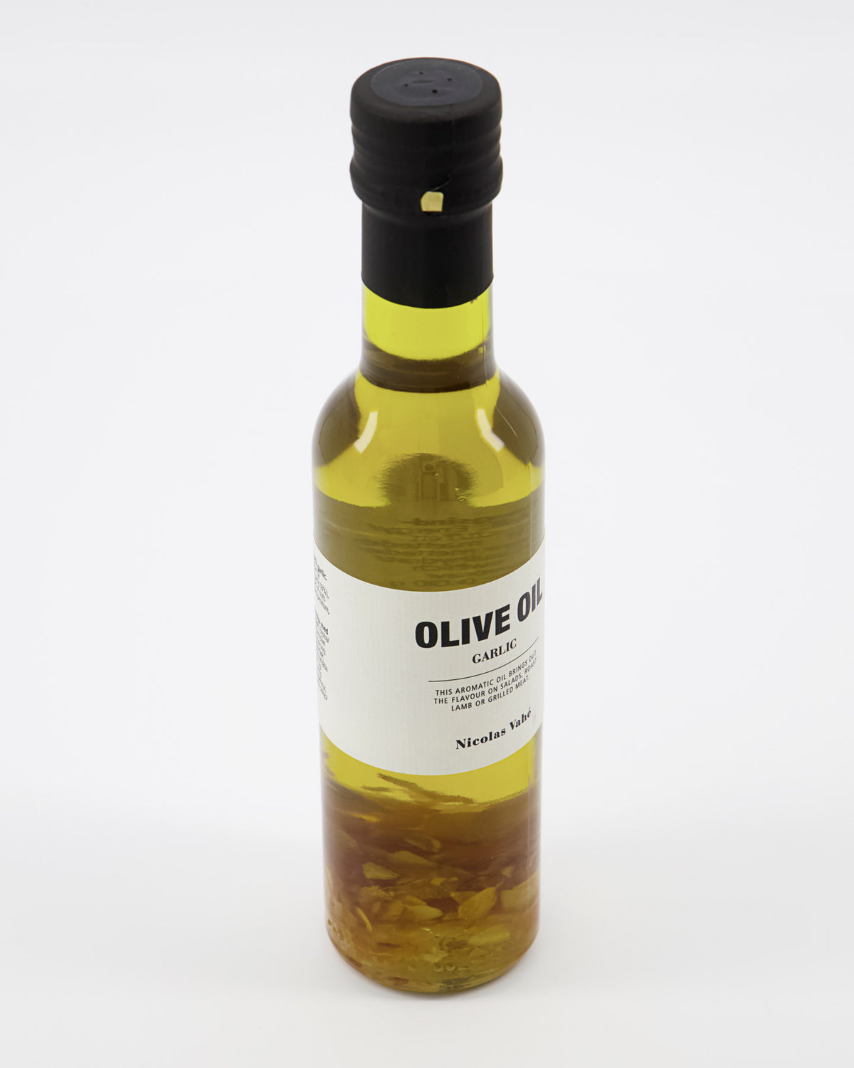 Olivenöl mit Knoblauch in präsentiert im Onlineshop von KAQTU Design AG. Lebensmittel ist von Nicolas Vahé