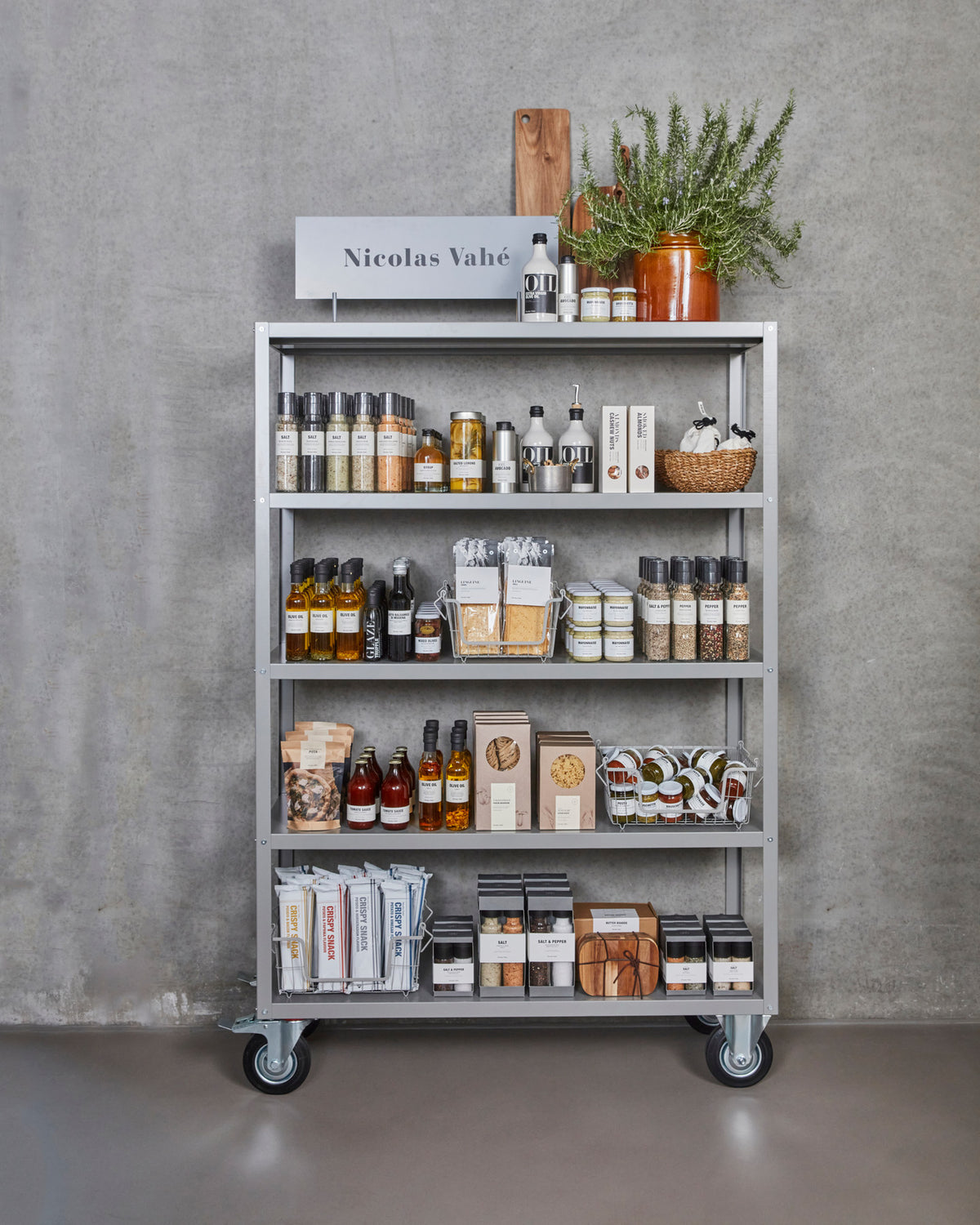 Regal mit 4 Rollen, NVTrolley, Grau in Grau präsentiert im Onlineshop von KAQTU Design AG. Servierwagen ist von Nicolas Vahé