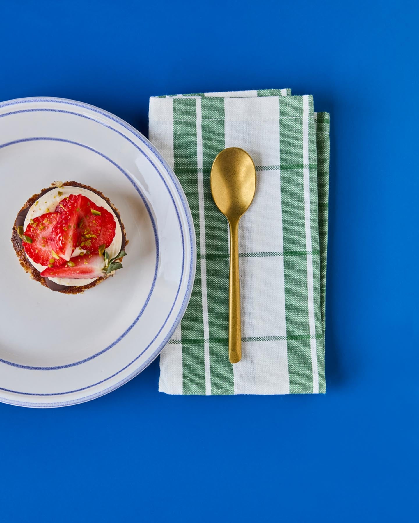 Elegante Teelöffel im antikgoldenen Finish von Nicolas Vahé – ideal für jeden Anlass und aus hochwertigem Edelstahl gefertigt. Perfekte Tischdekoration!