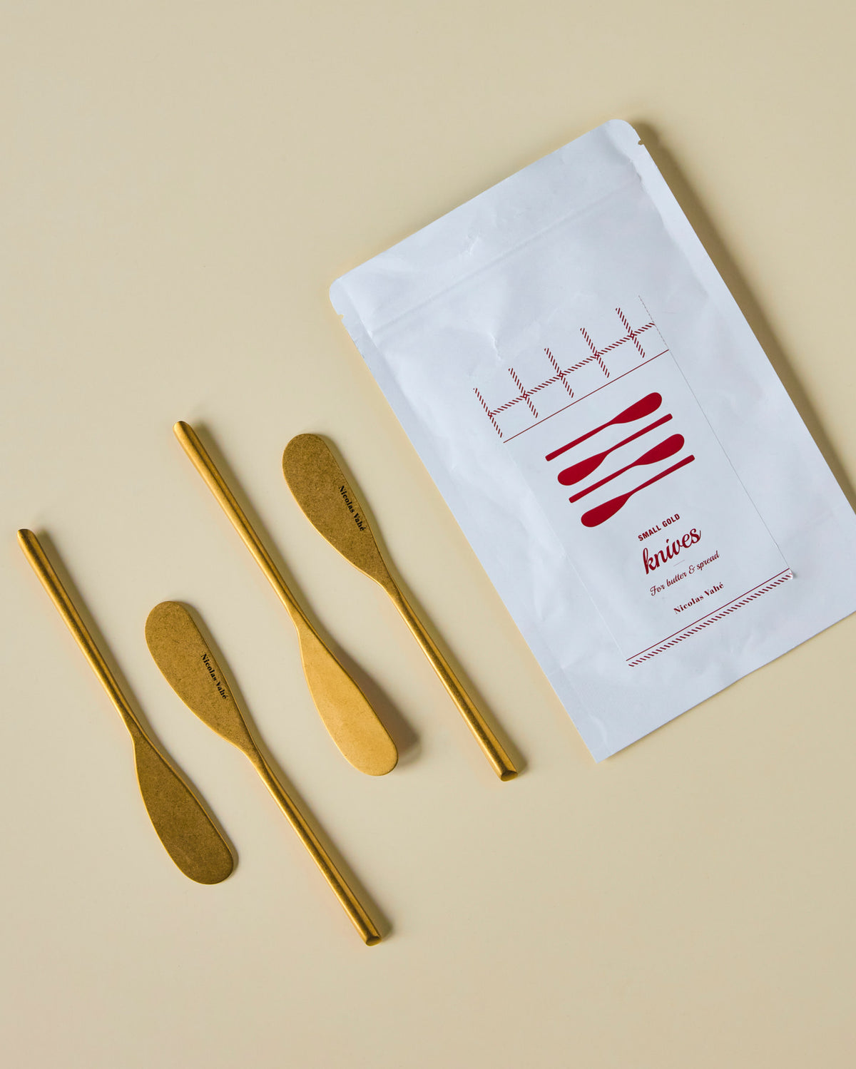 Buttermesser, NVDaily, Antikgoldenes Finish in Antikgoldenes Finish präsentiert im Onlineshop von KAQTU Design AG. Messer ist von Nicolas Vahé