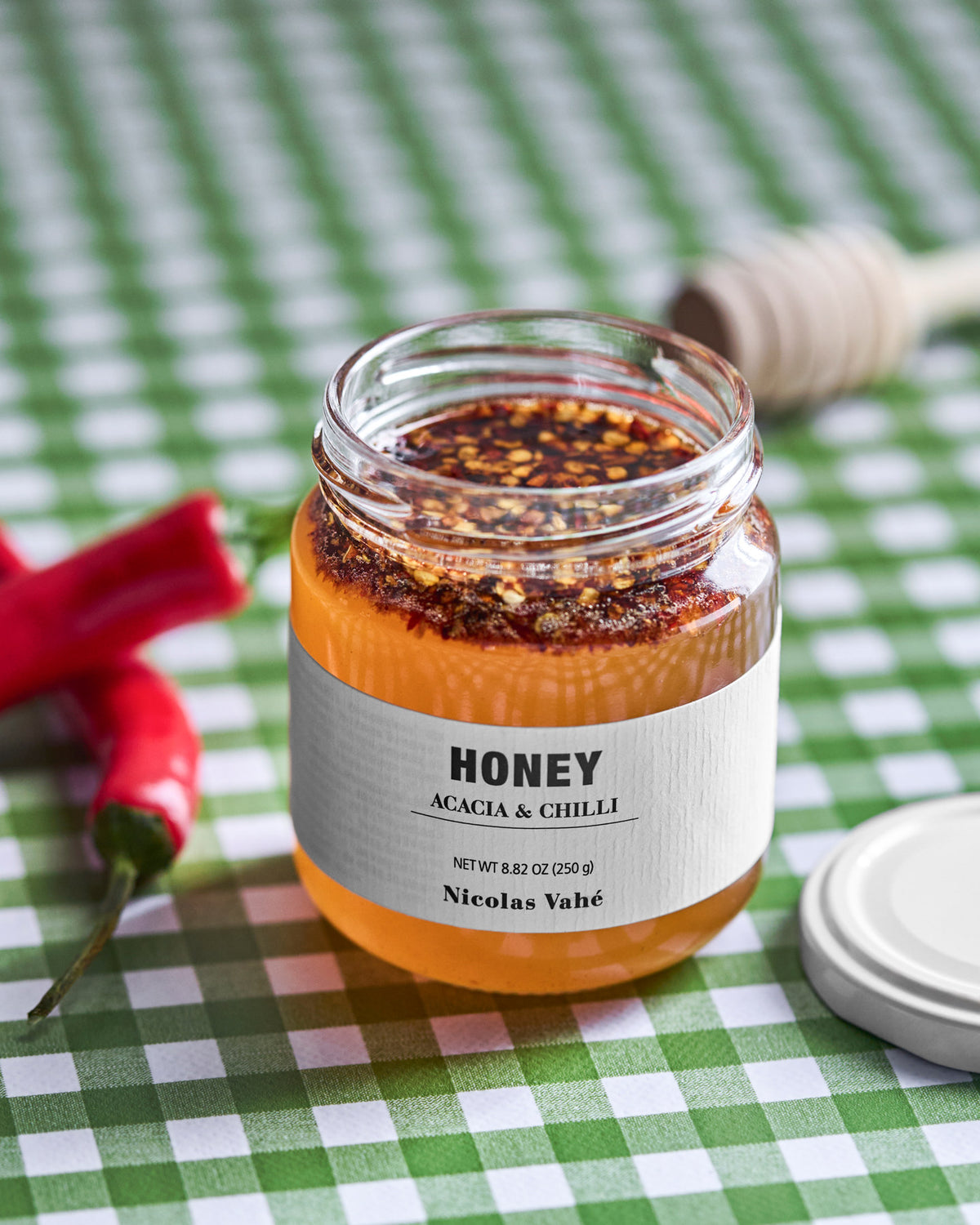 Honig, Akazie & Chili, 250 g in präsentiert im Onlineshop von KAQTU Design AG. Lebensmittel ist von Nicolas Vahé