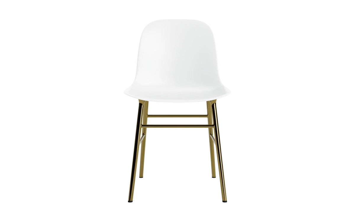 Form Stuhl in Weiss präsentiert im Onlineshop von KAQTU Design AG. Stuhl ist von Normann Copenhagen