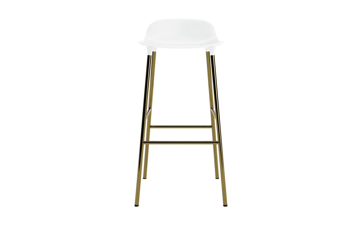Form Barhocker in Weiss präsentiert im Onlineshop von KAQTU Design AG. Barstuhl ist von Normann Copenhagen