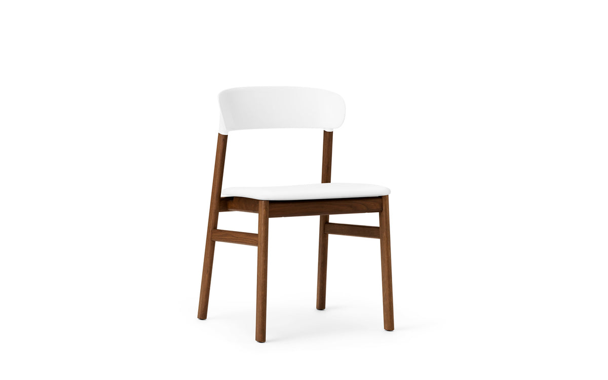 Herit Stuhl in präsentiert im Onlineshop von KAQTU Design AG. Stuhl ist von Normann Copenhagen