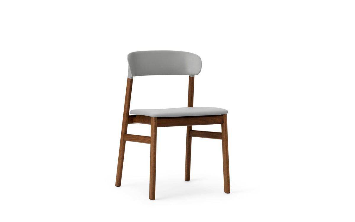 Herit Stuhl in präsentiert im Onlineshop von KAQTU Design AG. Stuhl ist von Normann Copenhagen