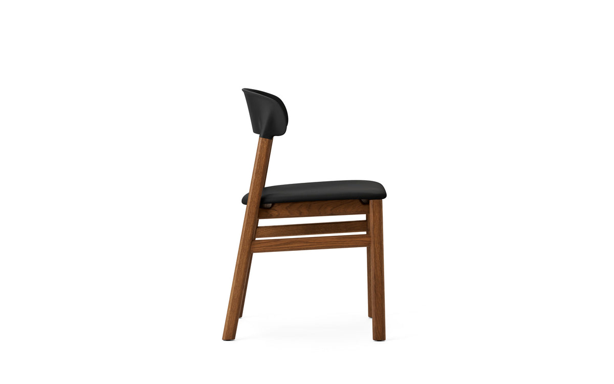 Herit Stuhl in präsentiert im Onlineshop von KAQTU Design AG. Stuhl ist von Normann Copenhagen