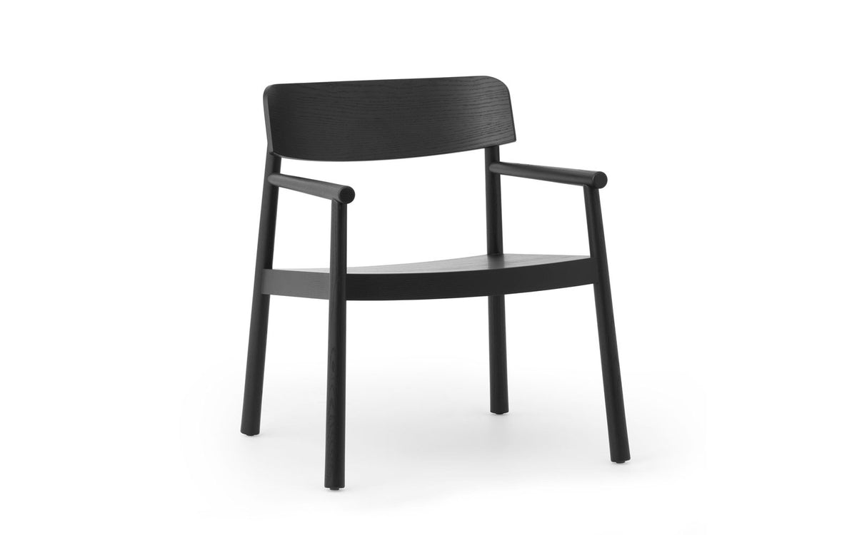 Timb Loungesessel in Schwarz präsentiert im Onlineshop von KAQTU Design AG. Sessel ist von Normann Copenhagen