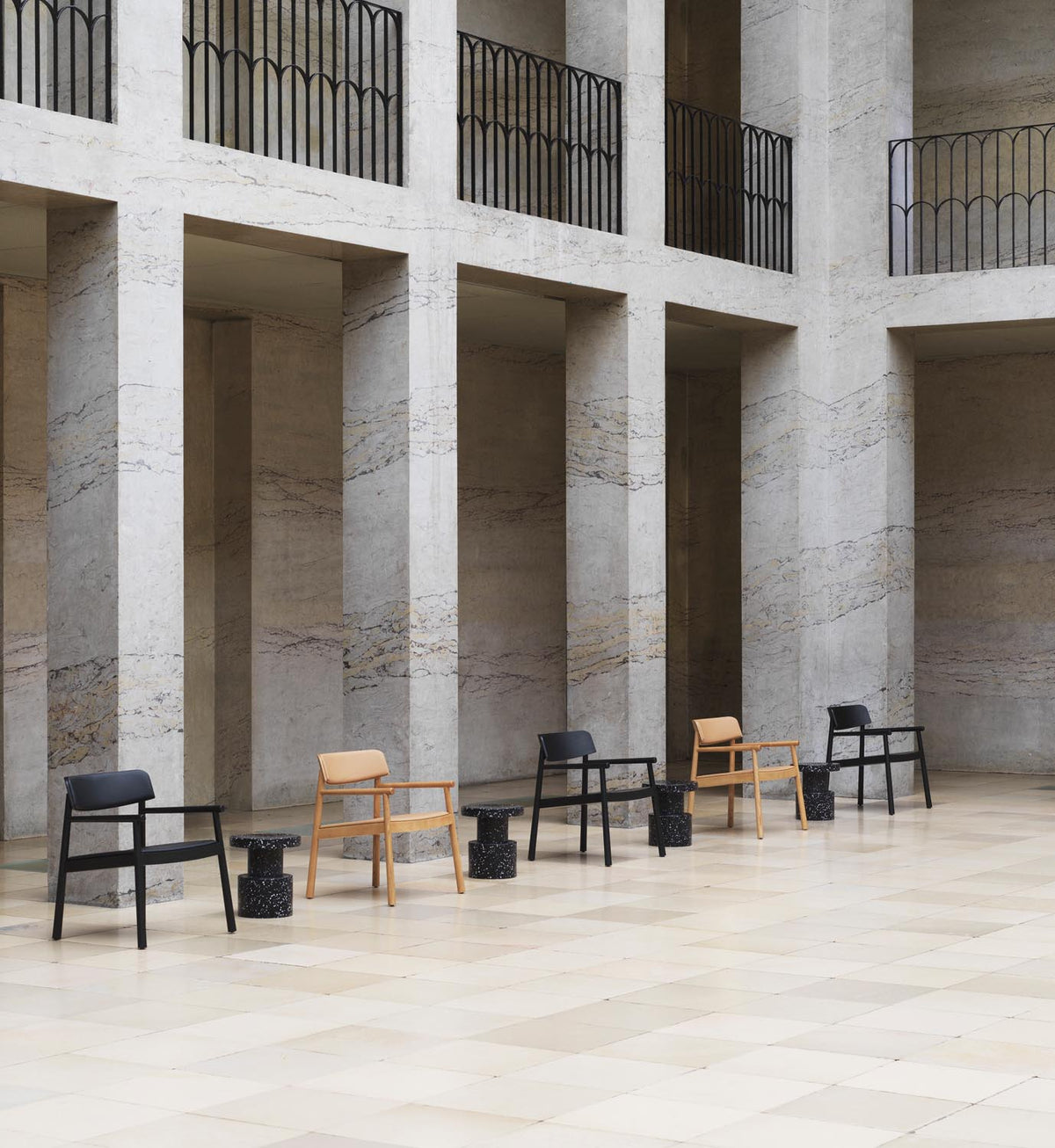 Timb Loungesessel in präsentiert im Onlineshop von KAQTU Design AG. Sessel ist von Normann Copenhagen