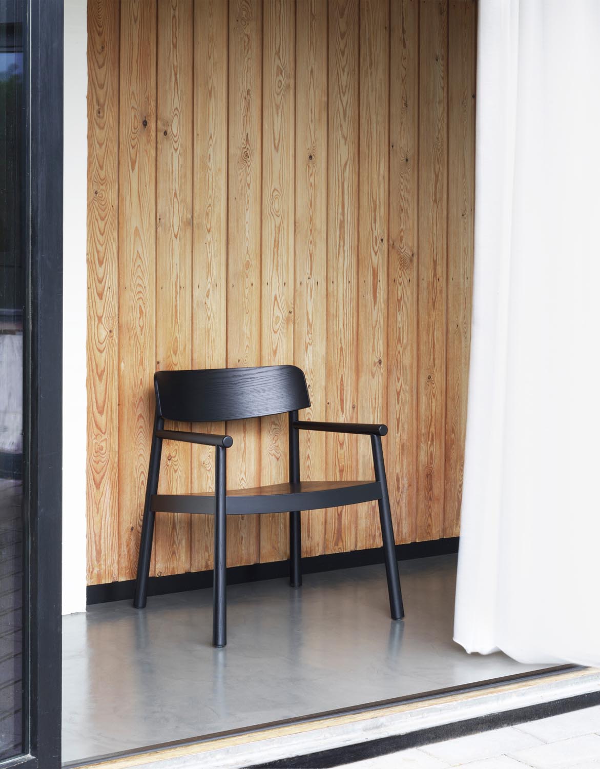Timb Loungesessel in präsentiert im Onlineshop von KAQTU Design AG. Sessel ist von Normann Copenhagen