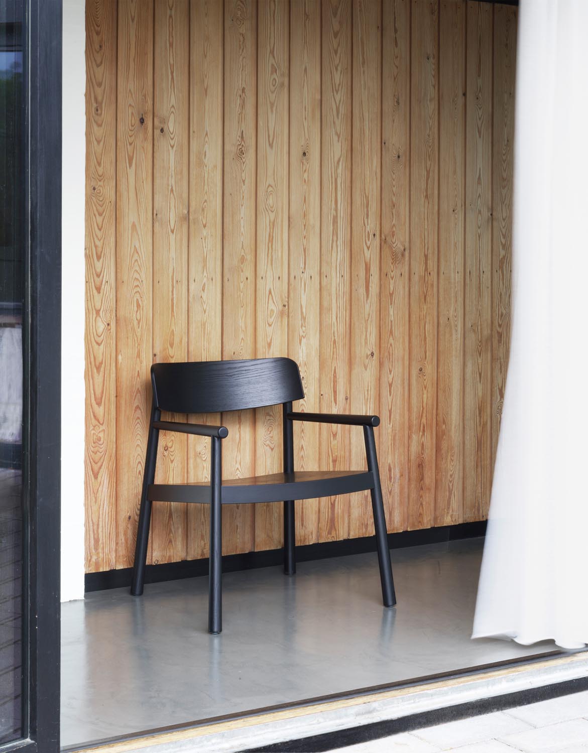 Timb Loungesessel in präsentiert im Onlineshop von KAQTU Design AG. Sessel ist von Normann Copenhagen