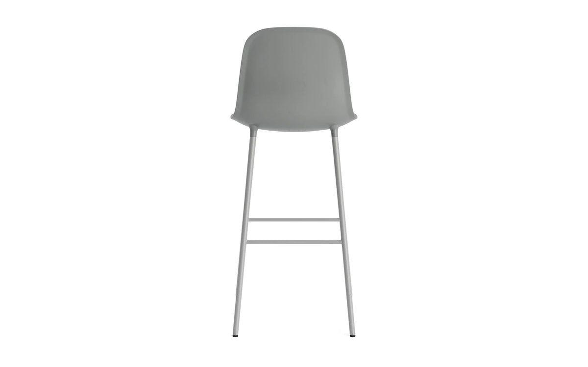 Form Barstuhl in Grau präsentiert im Onlineshop von KAQTU Design AG. Barstuhl ist von Normann Copenhagen