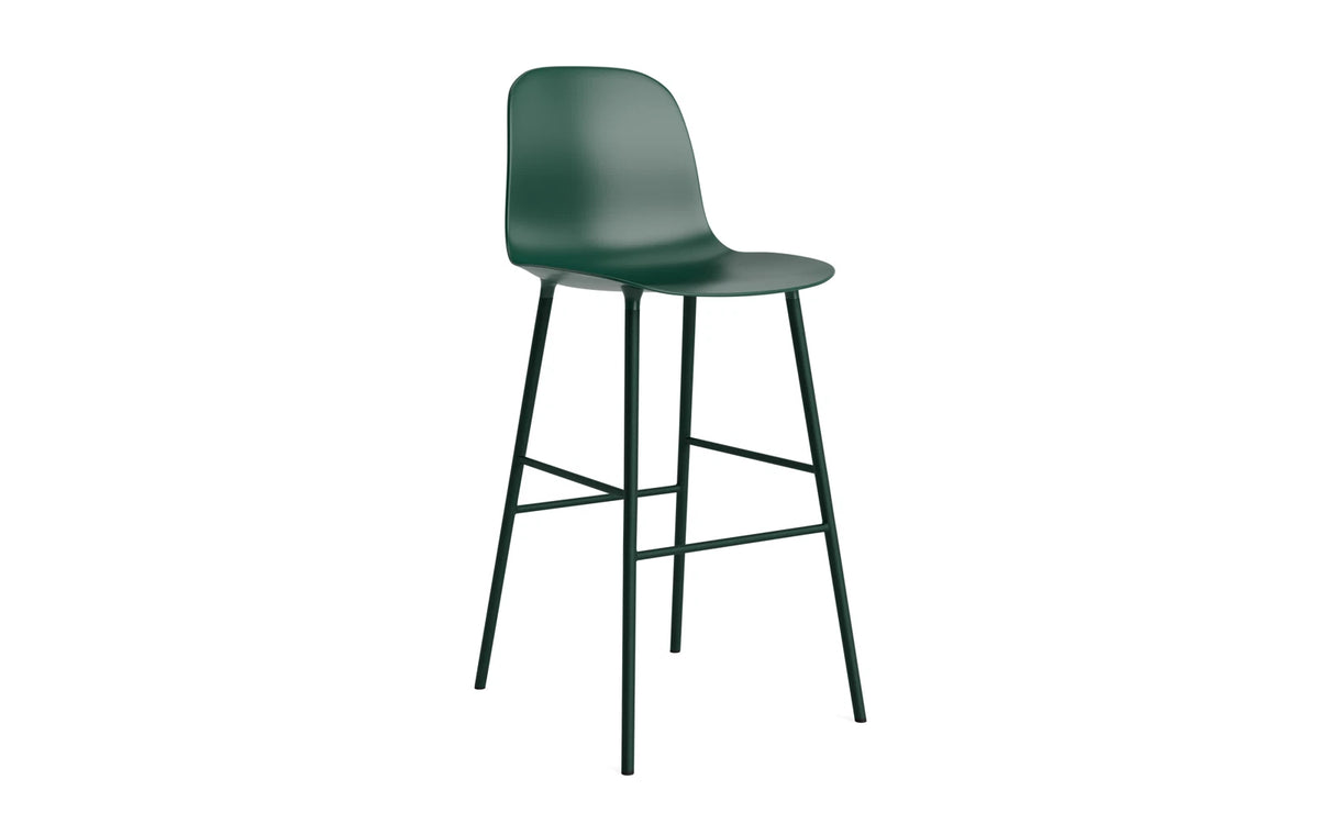 Form Barstuhl in Green präsentiert im Onlineshop von KAQTU Design AG. Barstuhl ist von Normann Copenhagen