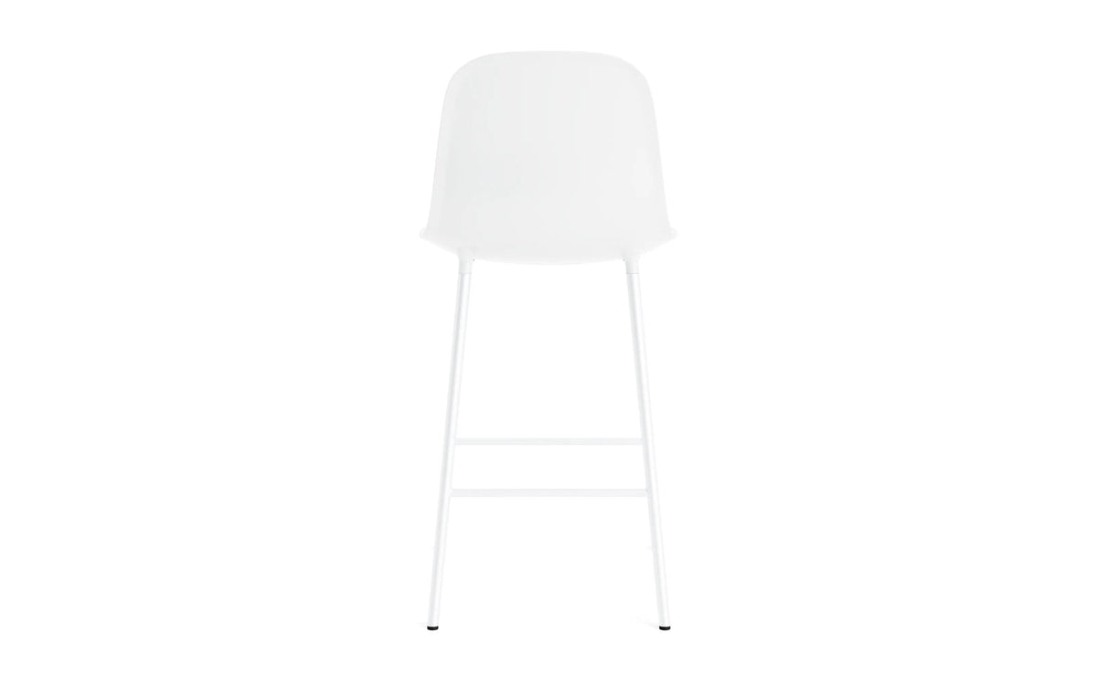 Form Barstuhl in Weiss präsentiert im Onlineshop von KAQTU Design AG. Barstuhl ist von Normann Copenhagen