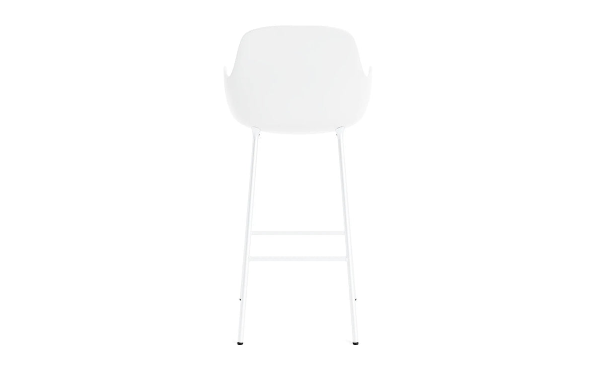 Form Barstuhl mit Armlehne 75 cm Stahl/ Weiss in Weiss präsentiert im Onlineshop von KAQTU Design AG. Barstuhl ist von Normann Copenhagen