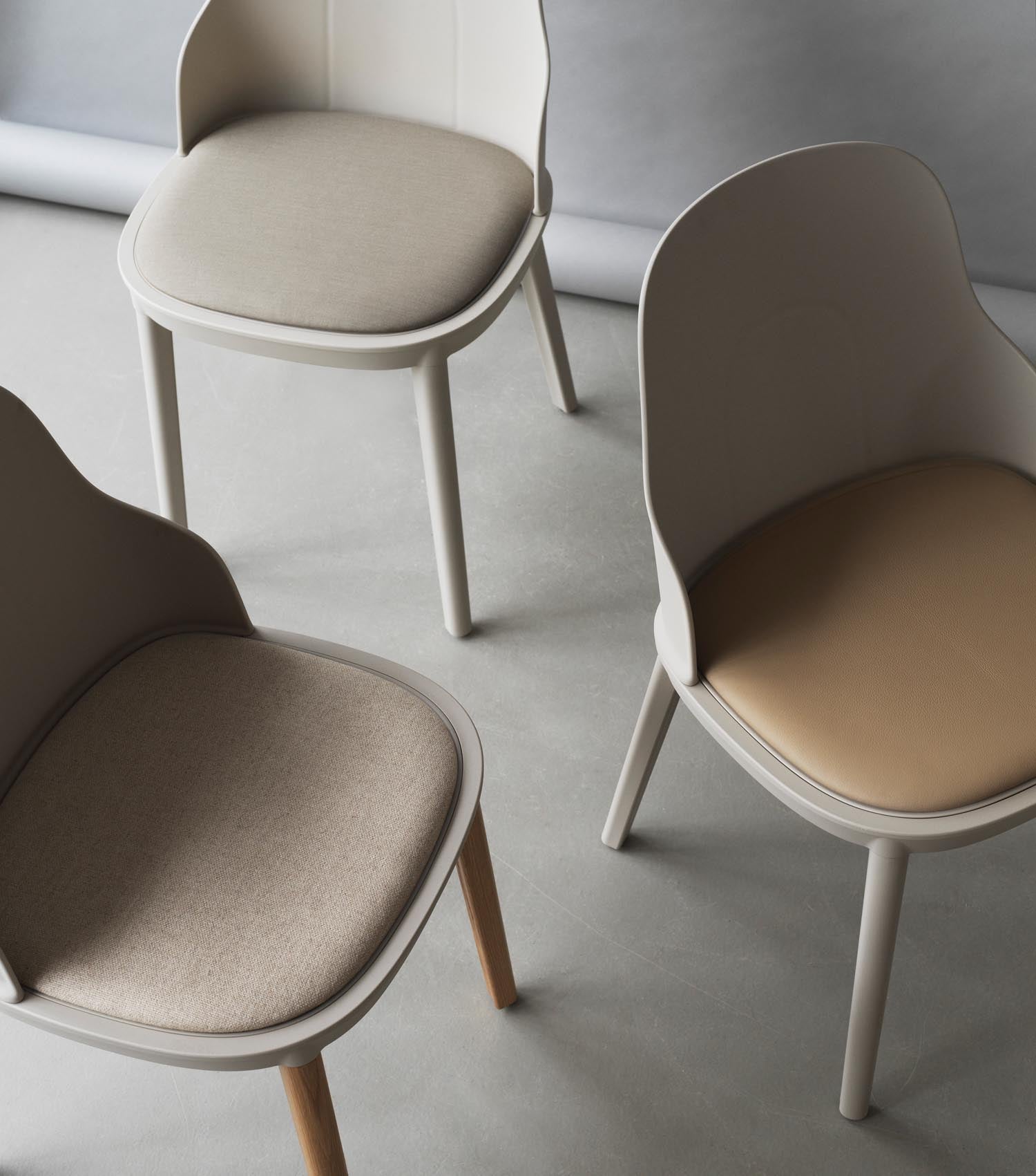 Allez Stuhl von Normann Copenhagen: Elegantes Design vereint mit höchstem Komfort für stilvolle Wohnräume.