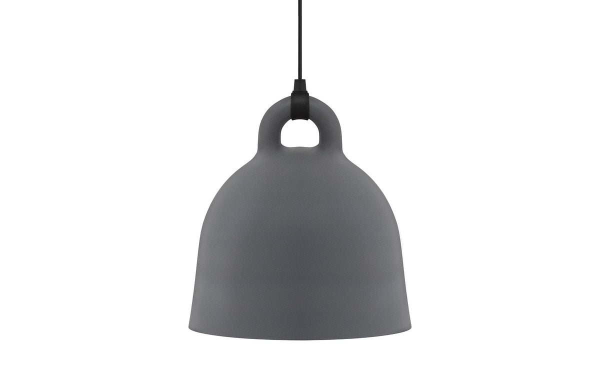 Bell Lampe gross EU in Grau präsentiert im Onlineshop von KAQTU Design AG. Pendelleuchte ist von Normann Copenhagen