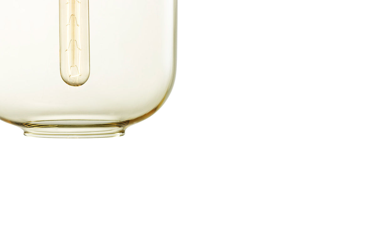 Amp Lampe gross EU in präsentiert im Onlineshop von KAQTU Design AG. Pendelleuchte ist von Normann Copenhagen