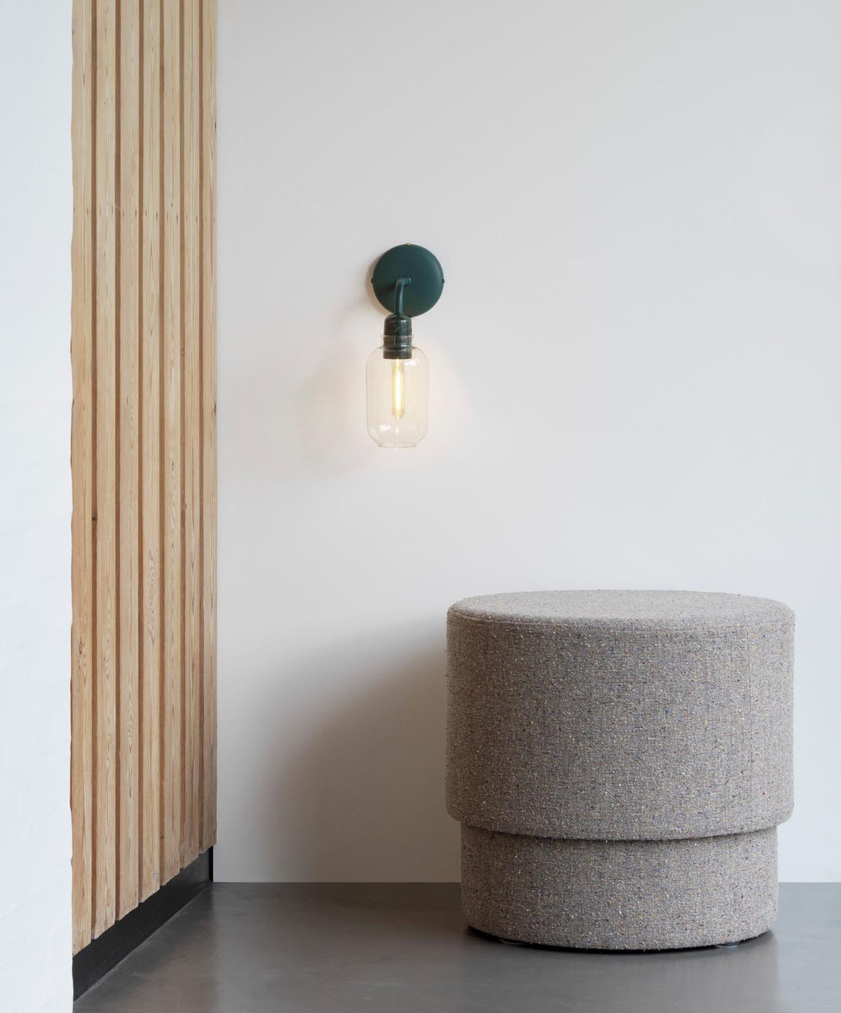 Amp Wandlampe EU in präsentiert im Onlineshop von KAQTU Design AG. Wandleuchte ist von Normann Copenhagen