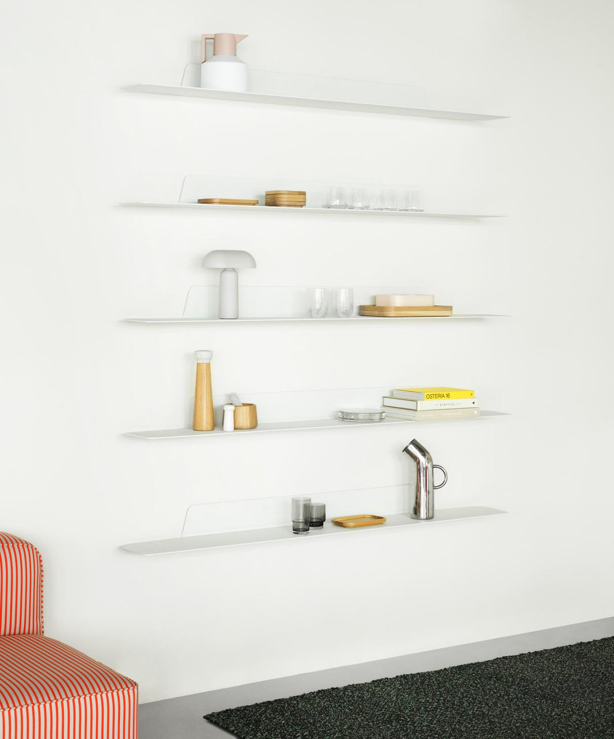Porta Tischlampe Weiss in Weiss präsentiert im Onlineshop von KAQTU Design AG. Tischleuchte ist von Normann Copenhagen