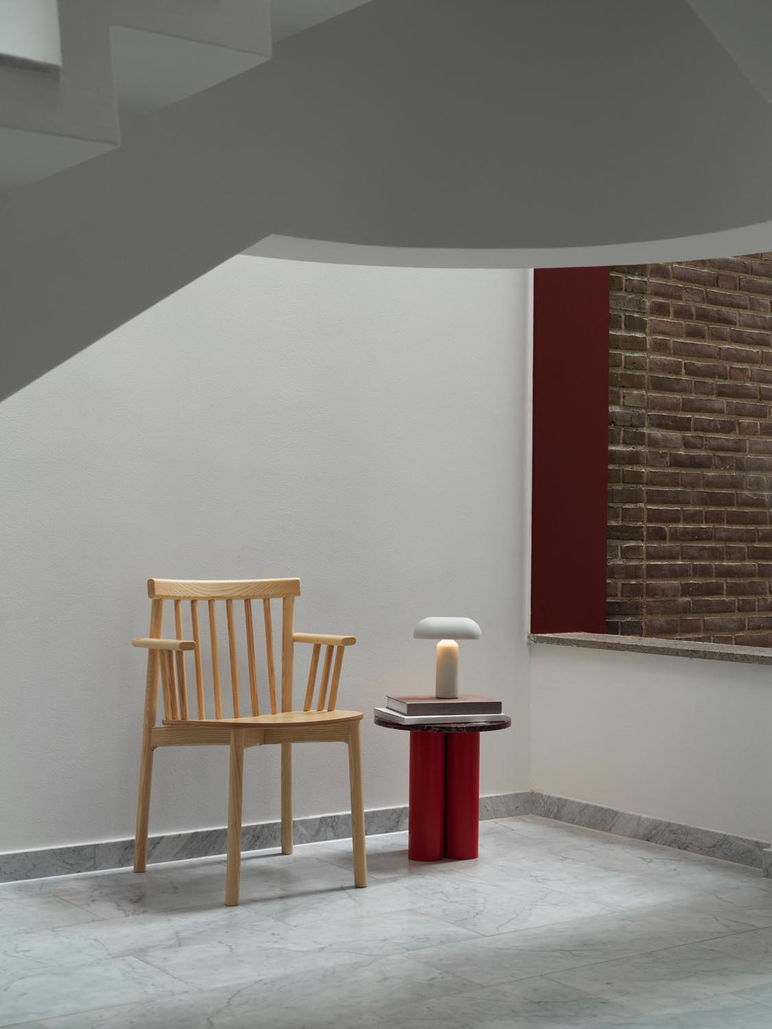 Porta Tischlampe Weiss in Weiss präsentiert im Onlineshop von KAQTU Design AG. Tischleuchte ist von Normann Copenhagen