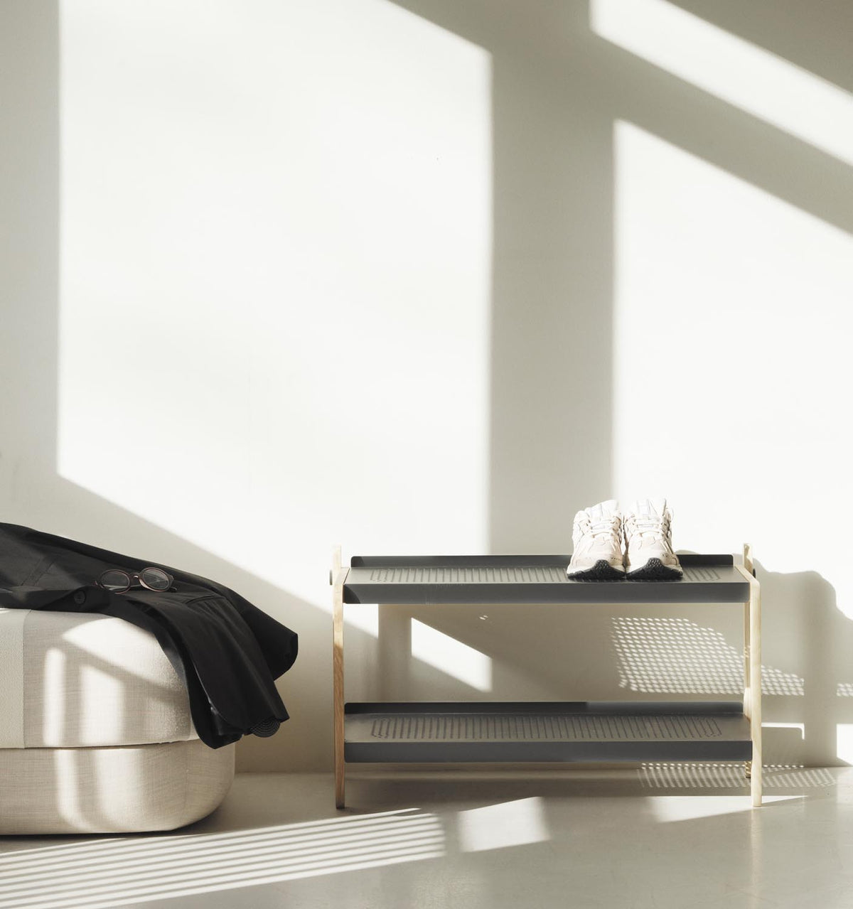 Sko Schuhregal in präsentiert im Onlineshop von KAQTU Design AG. Schuhregal ist von Normann Copenhagen