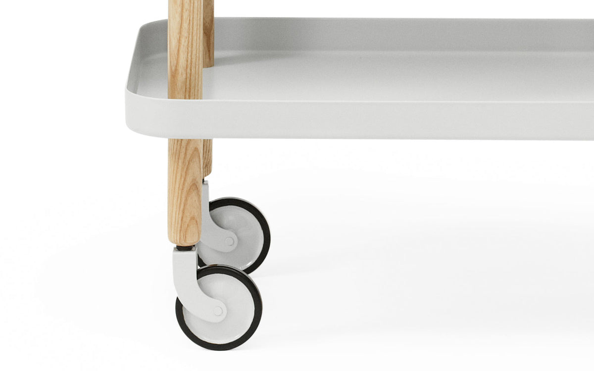 Block Tisch in präsentiert im Onlineshop von KAQTU Design AG. Servierwagen ist von Normann Copenhagen