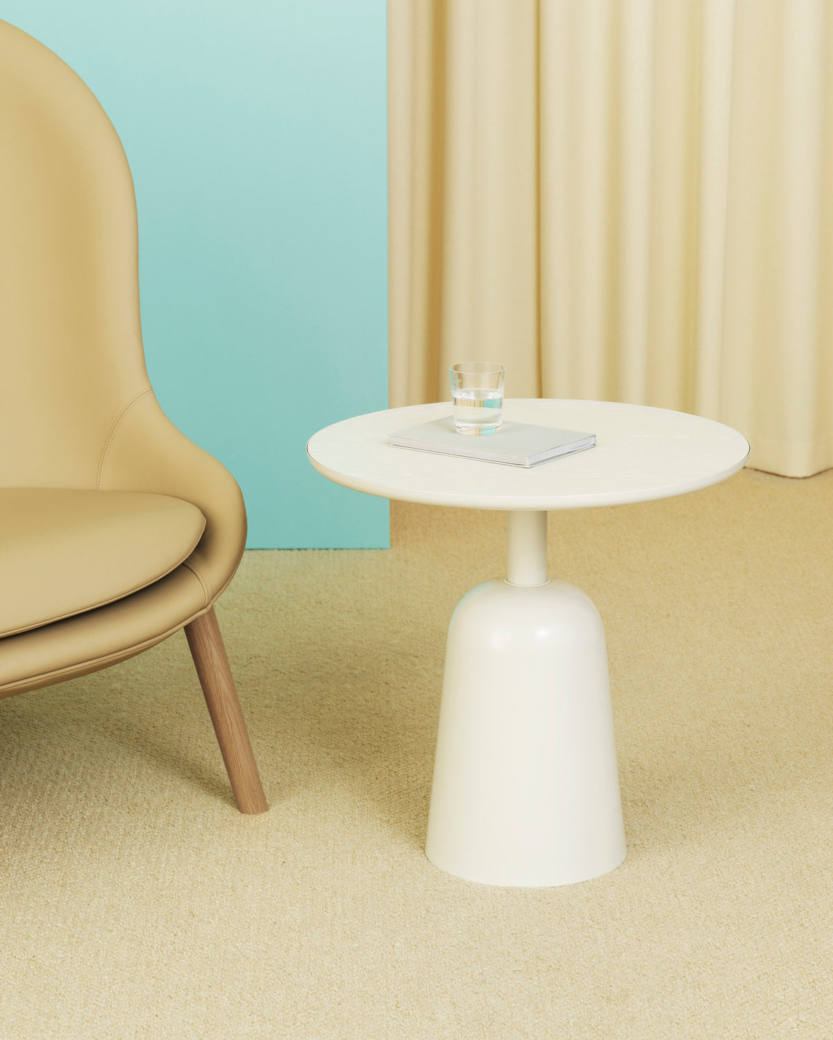 Turn Beistelltisch in Warmes Grau präsentiert im Onlineshop von KAQTU Design AG. Couchtisch ist von Normann Copenhagen