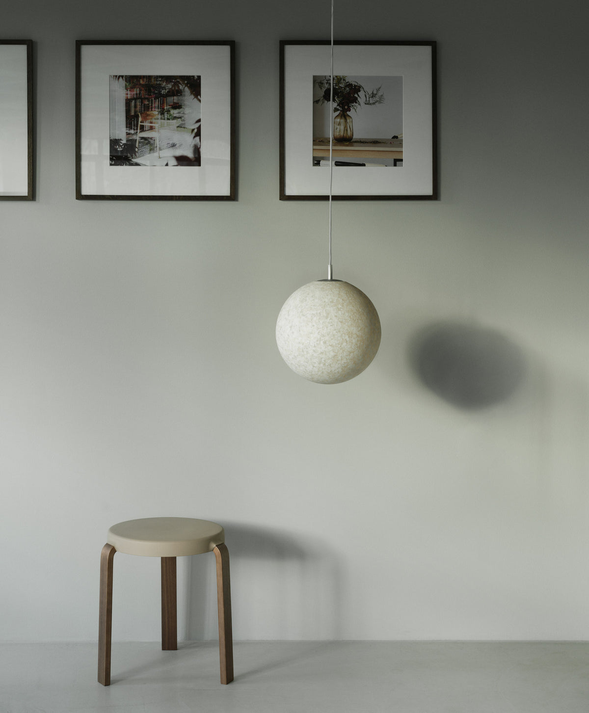 Tap Stuhl Eiche/ sand in Sand präsentiert im Onlineshop von KAQTU Design AG. Hocker ist von Normann Copenhagen