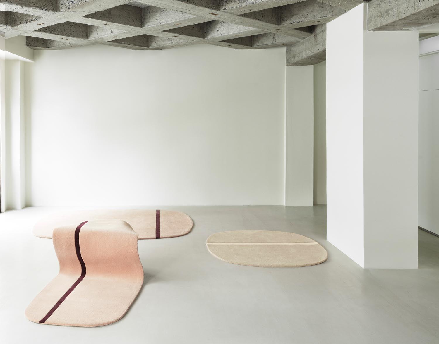 Oona Teppich von Normann Copenhagen: Elegante Farben und hochwertige Materialien für stilvolle Akzente in jedem Raum.