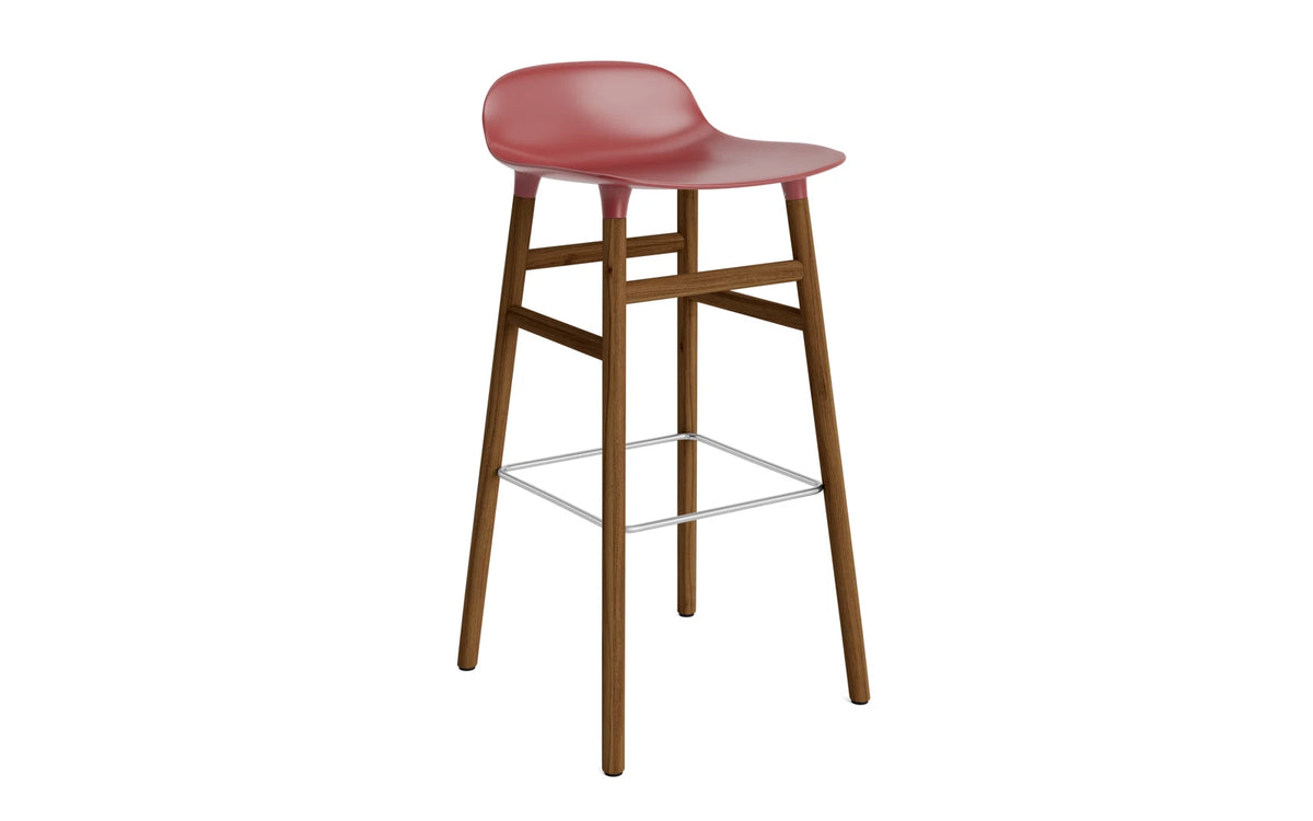 Form Barhocker in Rot präsentiert im Onlineshop von KAQTU Design AG. Barstuhl ist von Normann Copenhagen
