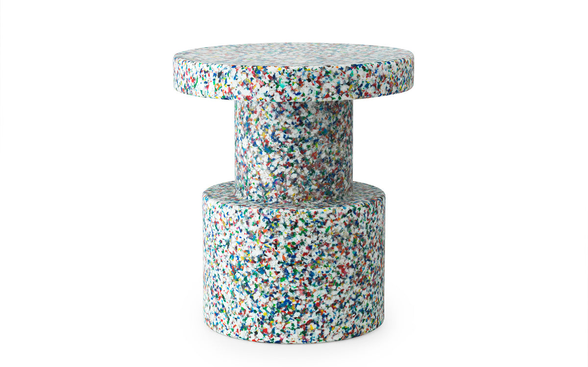 Bit Hocker in präsentiert im Onlineshop von KAQTU Design AG. Hocker ist von Normann Copenhagen