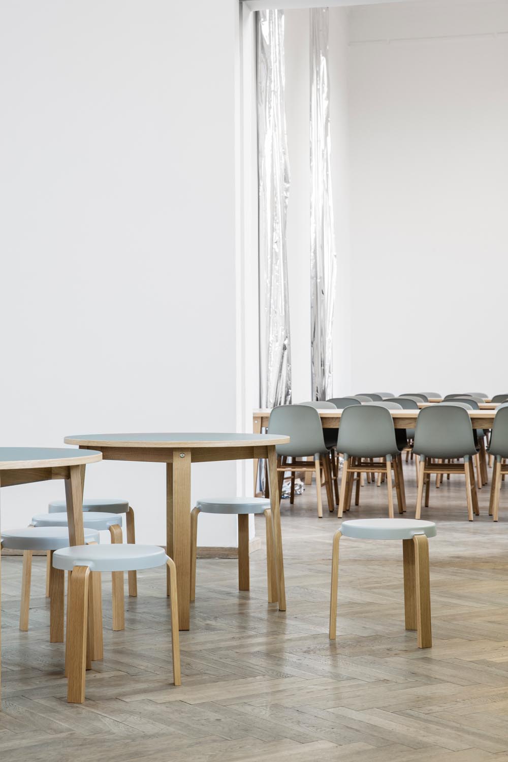 Slice Tisch Linoleum rund in präsentiert im Onlineshop von KAQTU Design AG. Esstisch ist von Normann Copenhagen