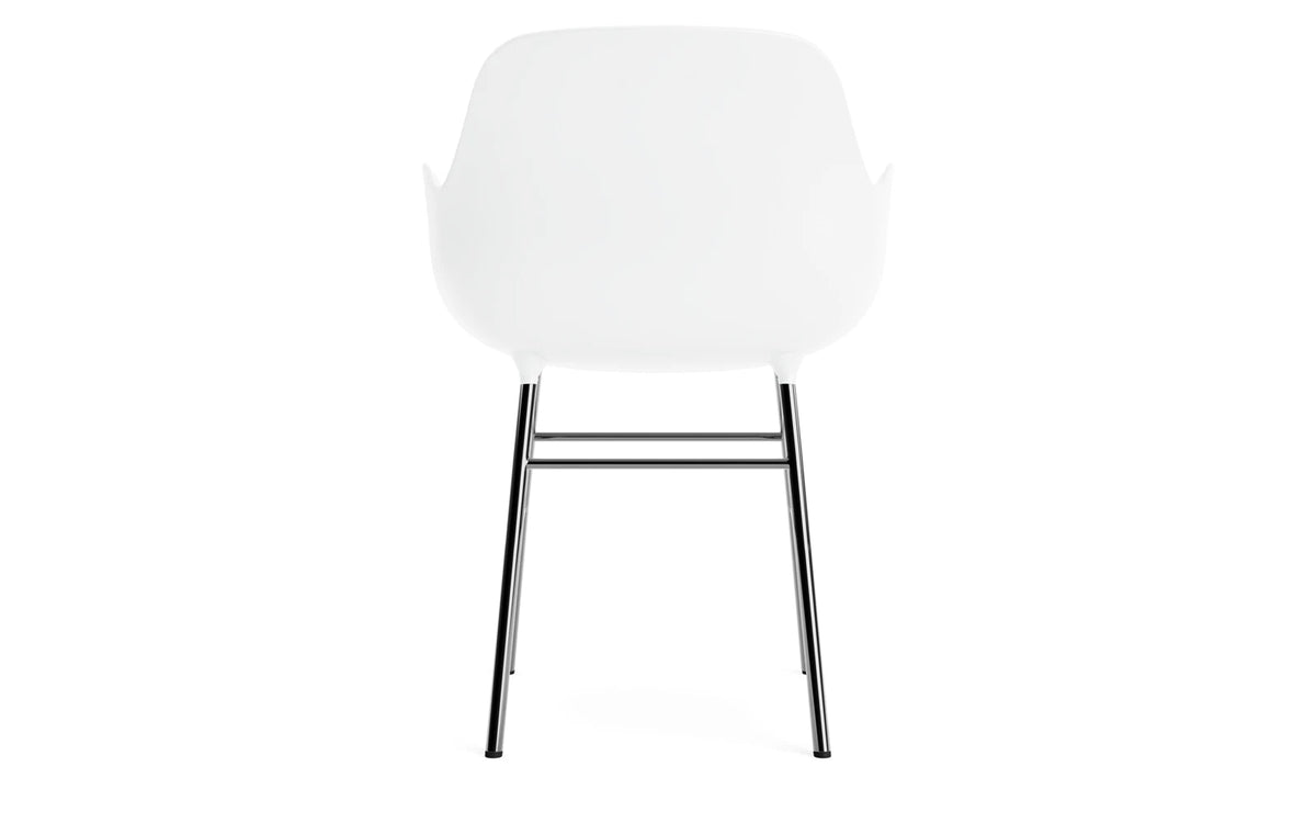 Form Armlehnstuhl in Weiss präsentiert im Onlineshop von KAQTU Design AG. Stuhl mit Armlehne ist von Normann Copenhagen