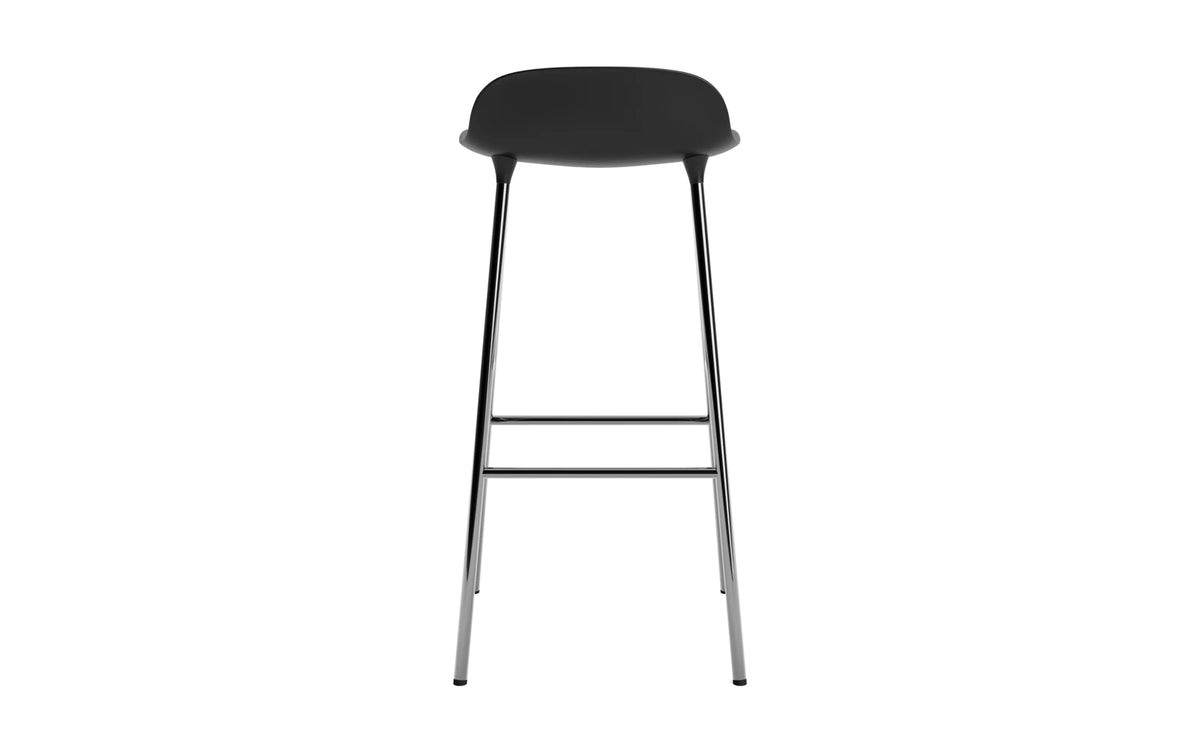 Form Barhocker in Schwarz präsentiert im Onlineshop von KAQTU Design AG. Barstuhl ist von Normann Copenhagen